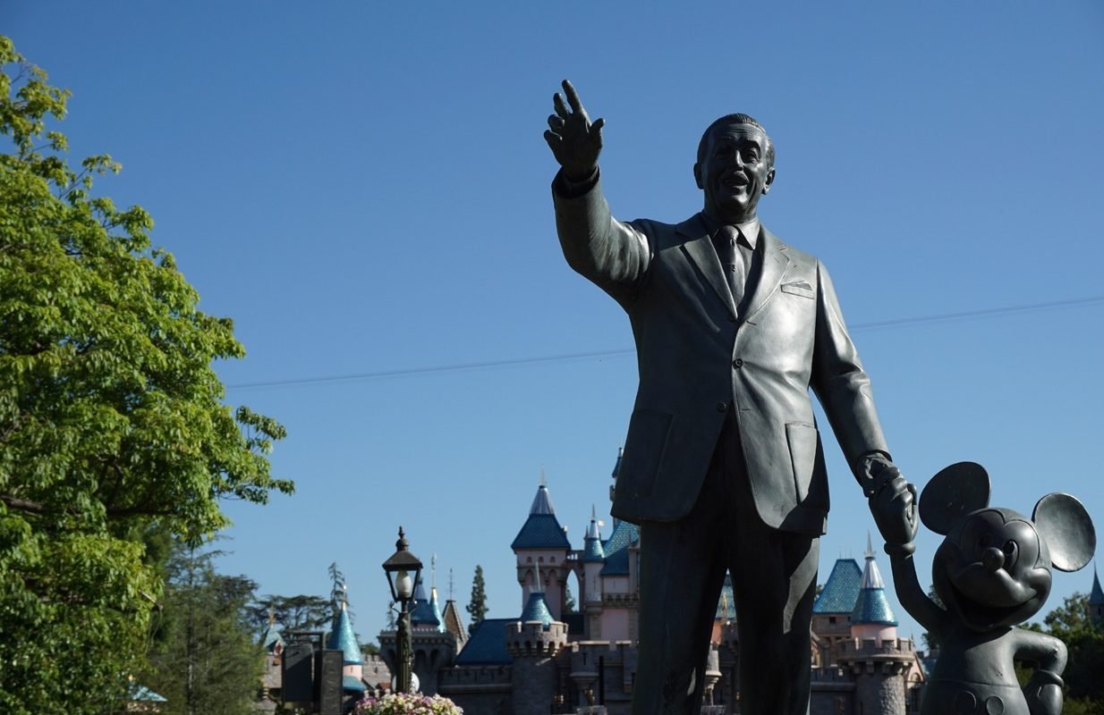 Disneyland Park vs Disney California Adventure Park