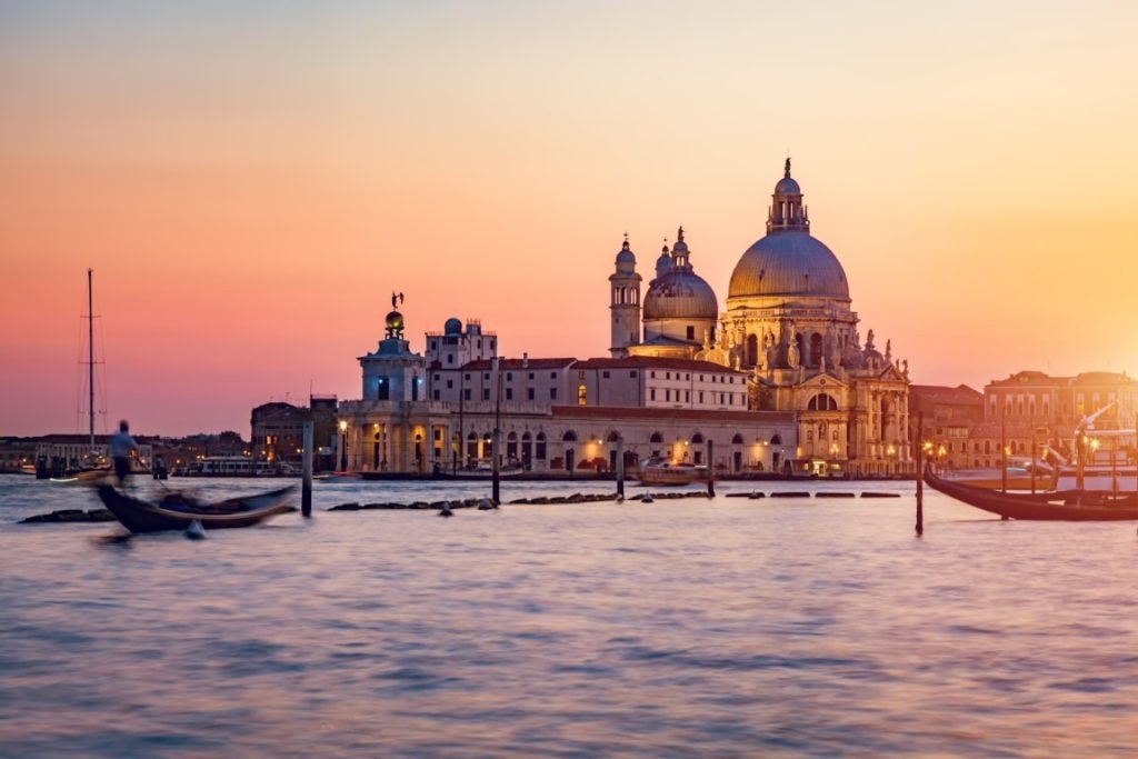 where to go in italy with kids