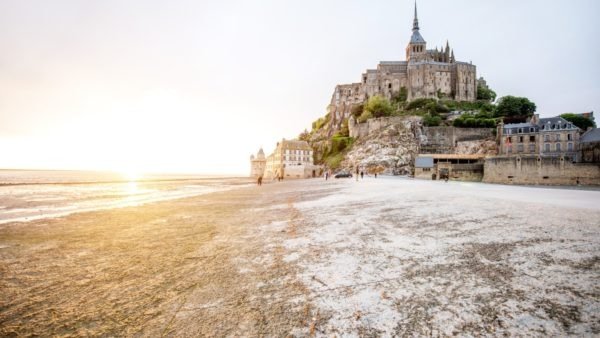 mont saint michel in winter