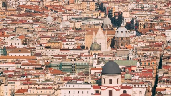 how many days to stay in naples