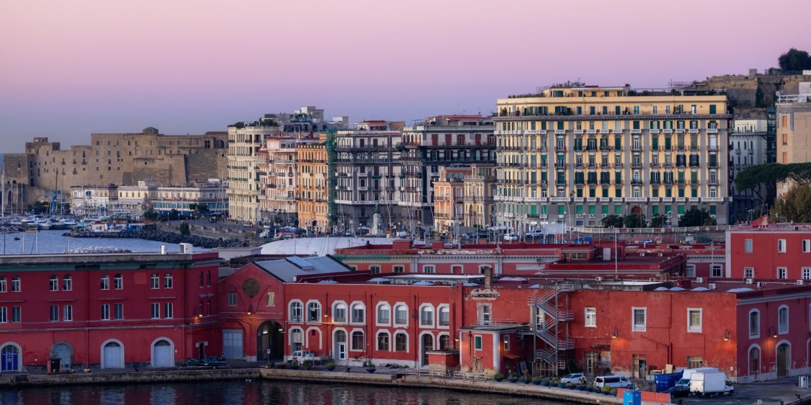 best areas to stay in naples italy