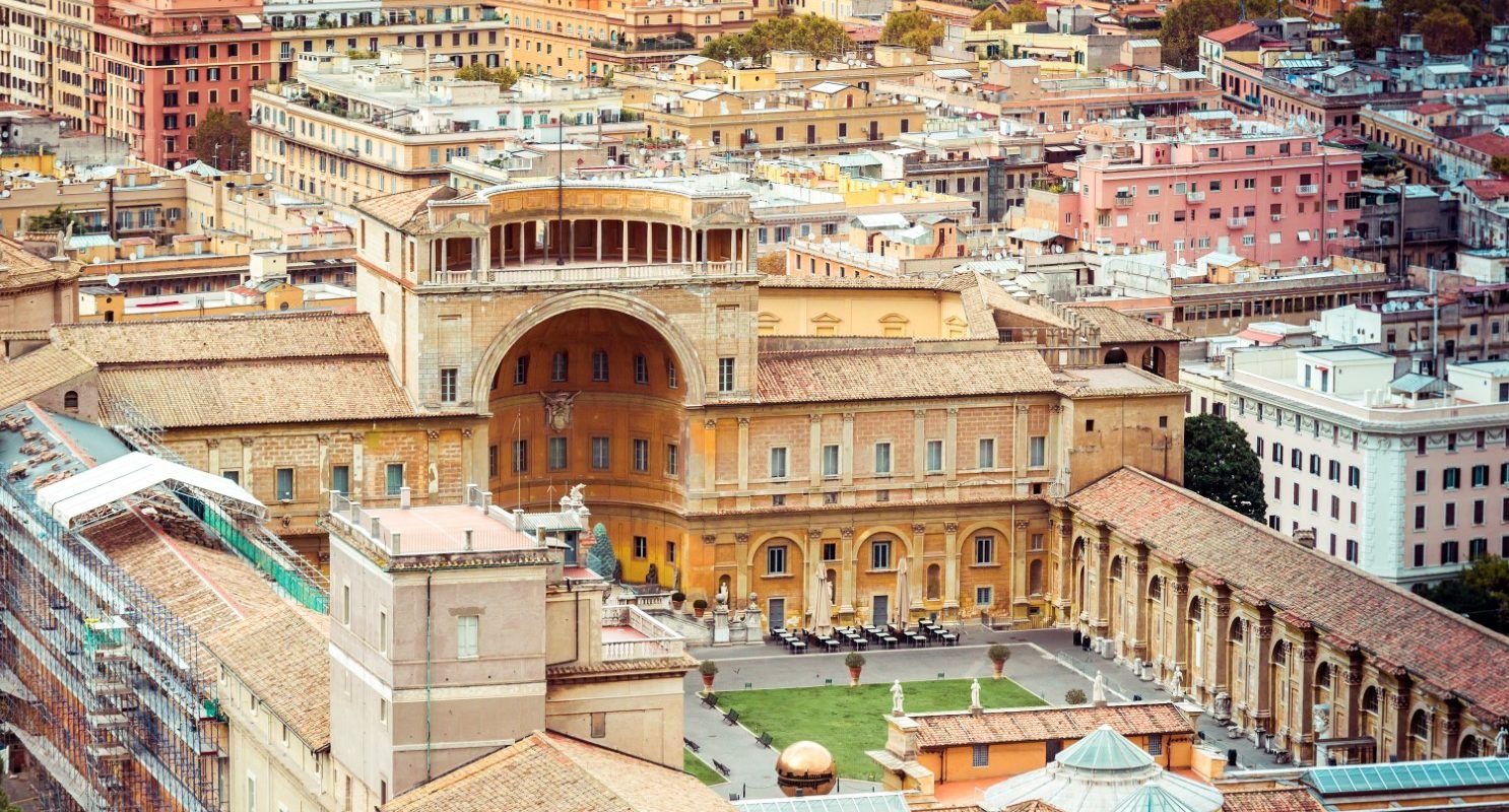 things to see in the vatican museum