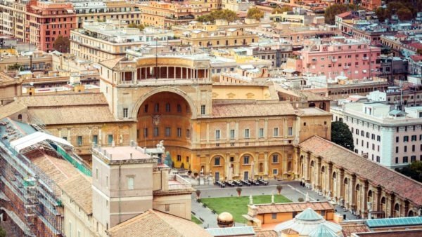 things to see in the vatican museum
