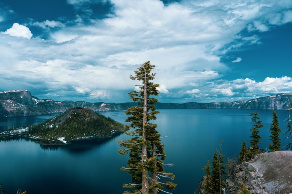 Best National Parks in the West Coast for Families - Crater Lake National Park